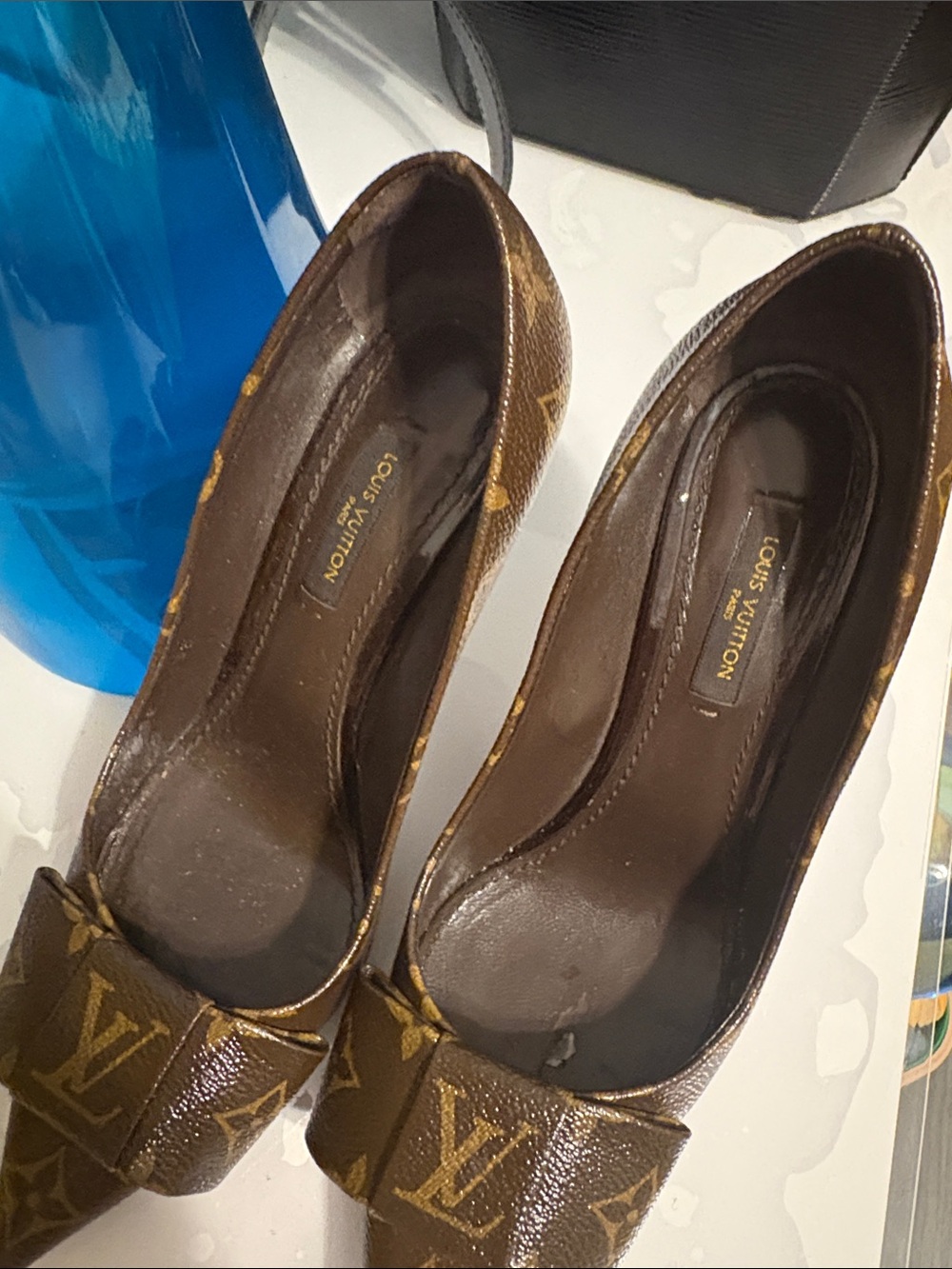 Louis Vuitton Brown Monogram Bow Pointed-Toe Pumps - Picture 2 of 4